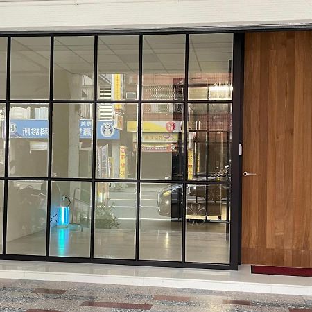 Kyushu Homestay Tainan Esterno foto