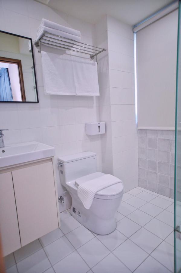 Kyushu Homestay Tainan Esterno foto