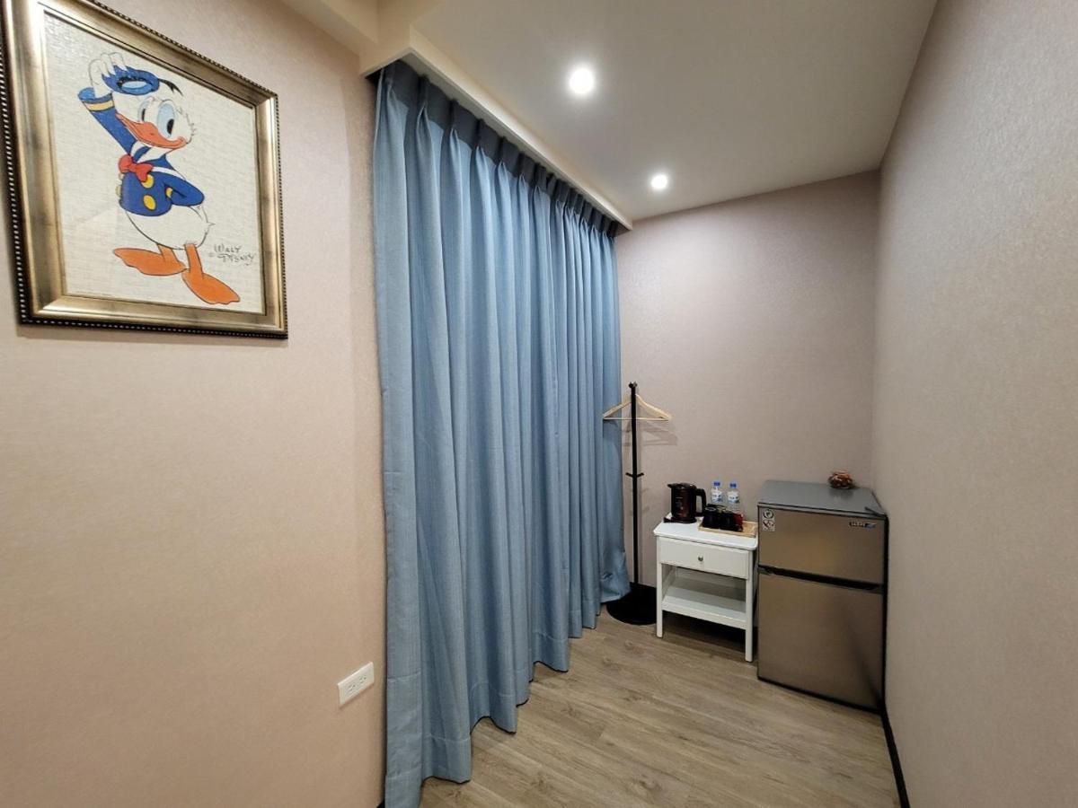 Kyushu Homestay Tainan Esterno foto